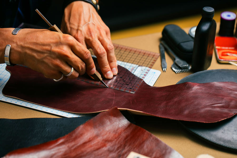 5 Trends in Modern Leather Crafting: Staying Ahead in a Traditional Art